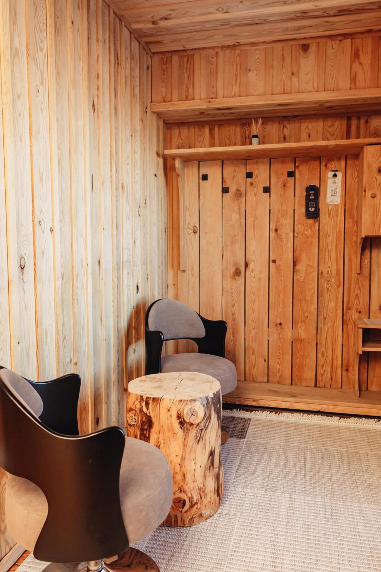 Le Mont Hotel Almati Kültér fotó