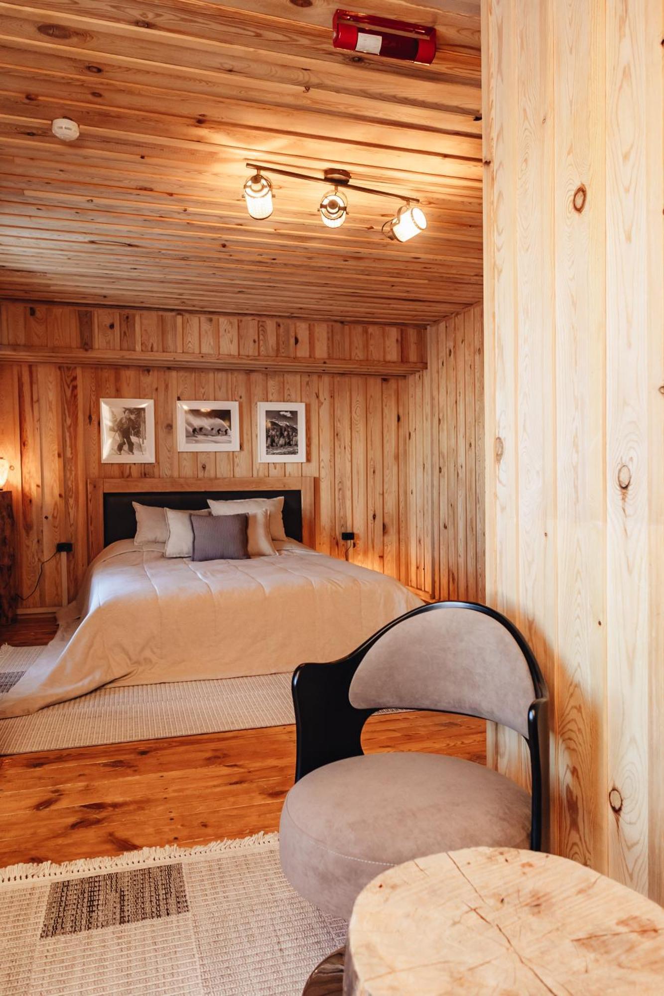 Le Mont Hotel Almati Kültér fotó